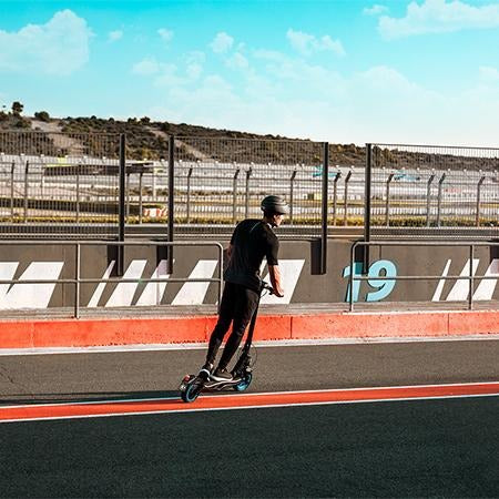 Patinete eléctrico con potencia máxima de 750 W