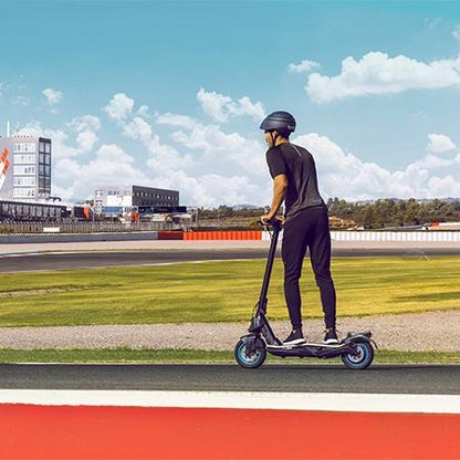Patinete eléctrico con potencia máxima de 750 W
