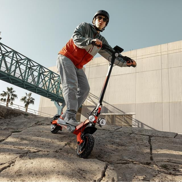 Patinete eléctrico de alta gama. Con 1500 W