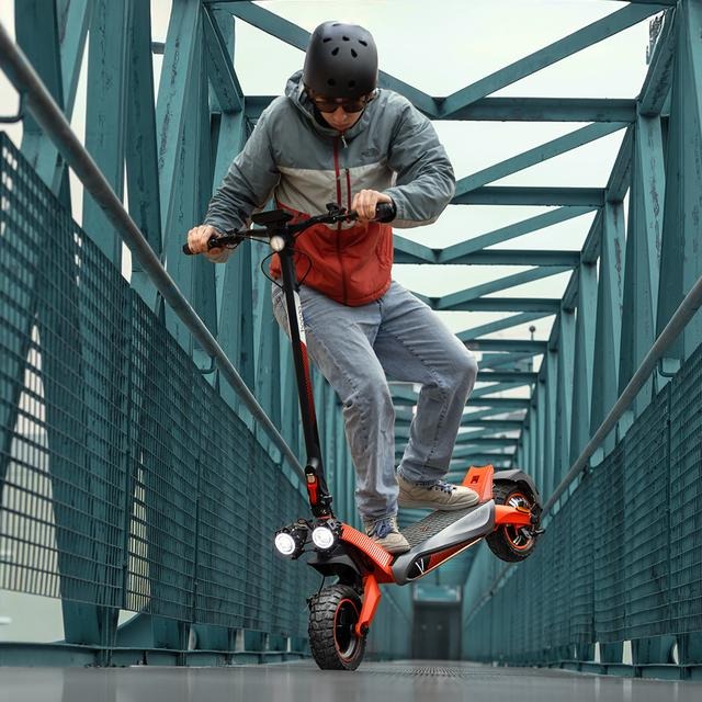 Patinete eléctrico de alta gama. Con 1500 W
