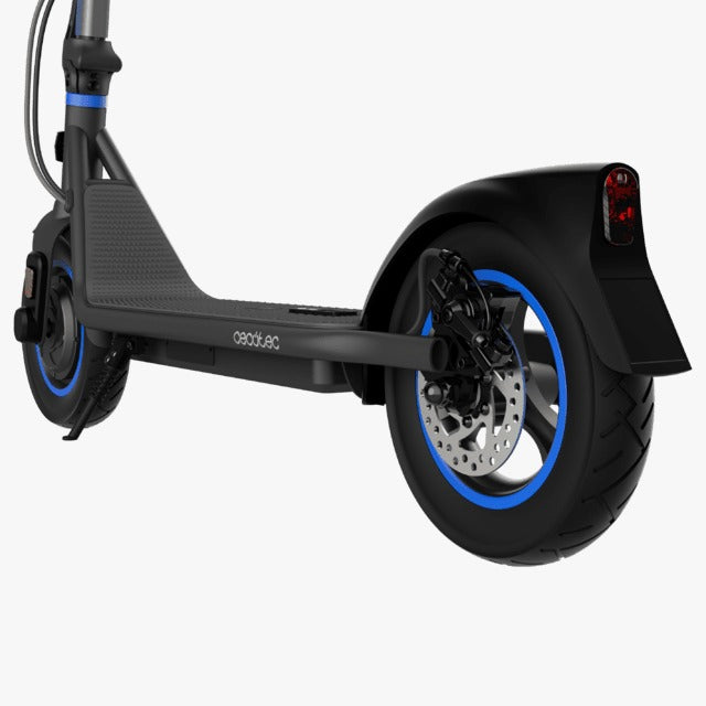 Patinete eléctrico con potencia máxima de 630 W